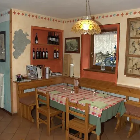 Casa Vacanze Ca' De Val Bed & Breakfast 3*